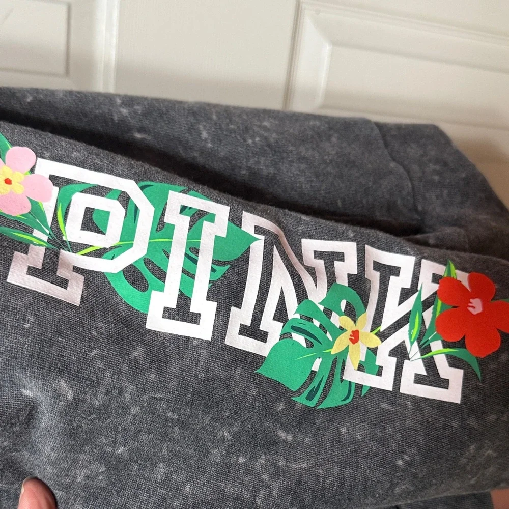 Woman’s grey PINK Jacket with floral design like New. - Picture 7 of 7